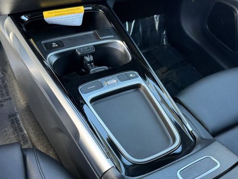New 2026 Mercedes-Benz GLB 250 image 9
