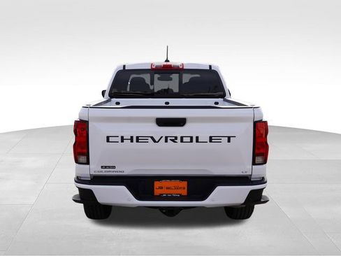 Used 2024 Chevrolet Colorado LT w/ LT Convenience Package II RWD image 6