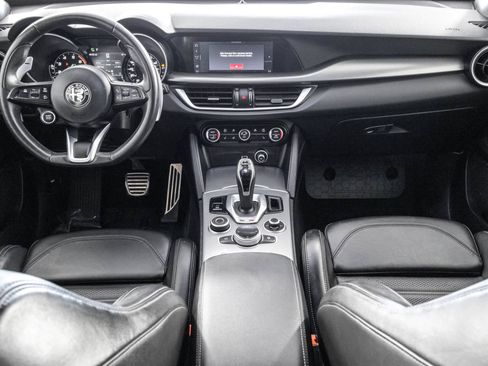 Used 2023 Alfa Romeo Stelvio Veloce AWD/4WD image 25