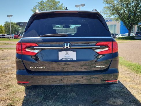 Certified 2024 Honda Odyssey Touring image 4