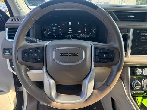 Used 2024 GMC Yukon Denali w/ Denali Reserve Package AWD/4WD image 16