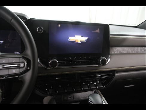 Used 2024 Chevrolet Colorado ZR2 AWD/4WD image 10