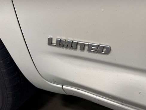 Used 2006 Toyota RAV4 Limited image 22