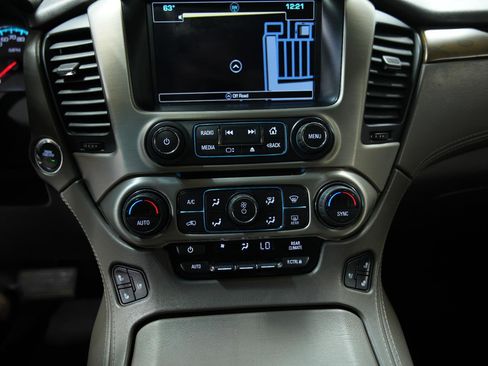 Used 2019 GMC Yukon XL Denali w/ Denali Ultimate Package image 44