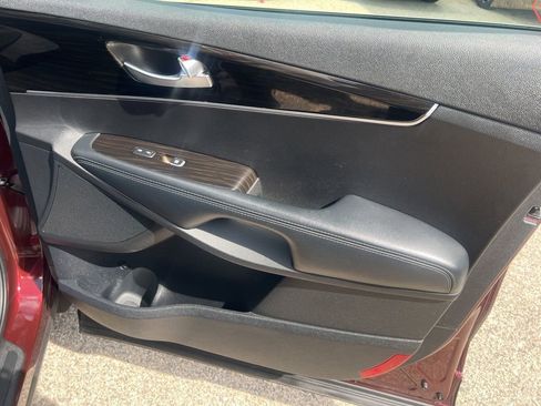 Used 2019 Kia Sorento LX image 22
