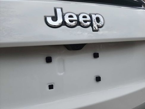 Used 2018 Jeep Grand Cherokee Limited image 7