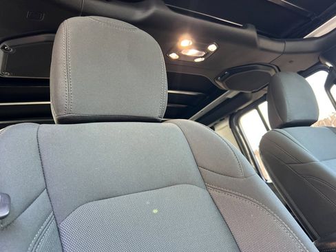 Used 2022 Jeep Wrangler Unlimited Sport w/ Sun And Sound Package image 17