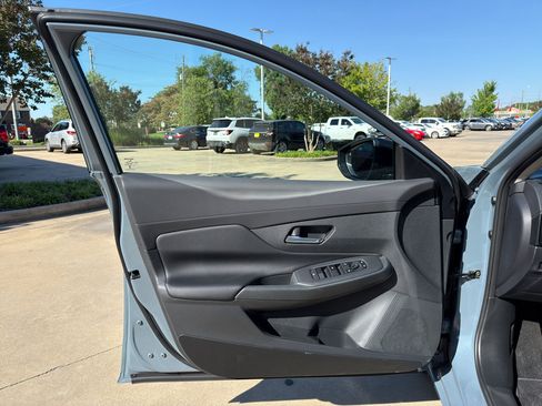 New 2026 Nissan Sentra SV FWD image 10