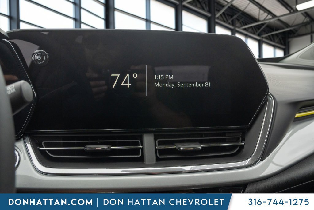 New 2026 Chevrolet Trax LT w/ LT Convenience Package FWD image 7