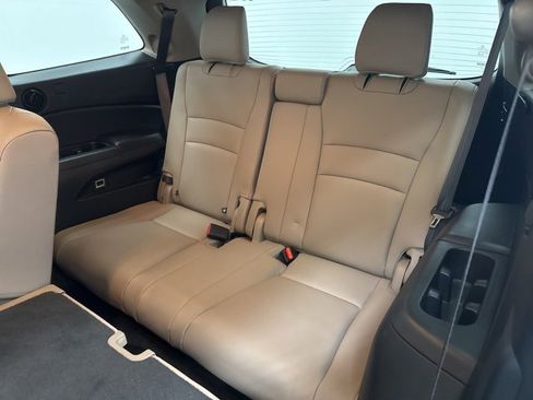 Used 2020 Honda Pilot Touring image 29