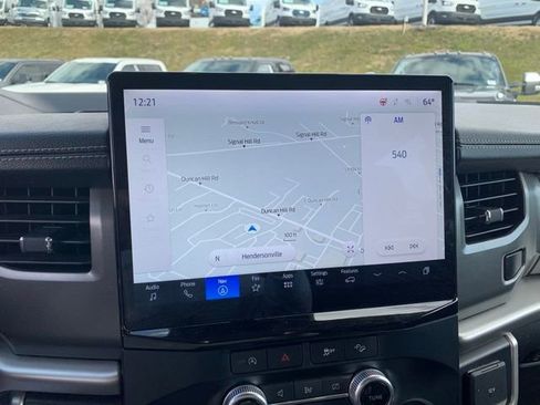 Certified 2024 Ford Expedition XLT image 18