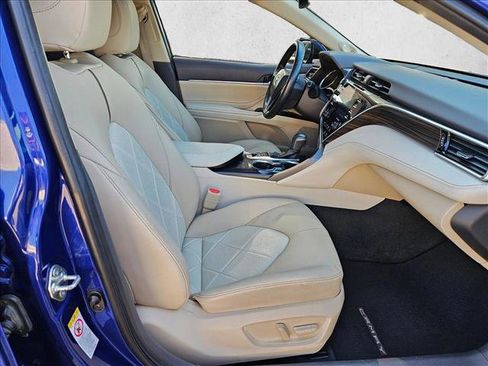 Used 2018 Toyota Camry XLE w/ Audio Package FWD image 17