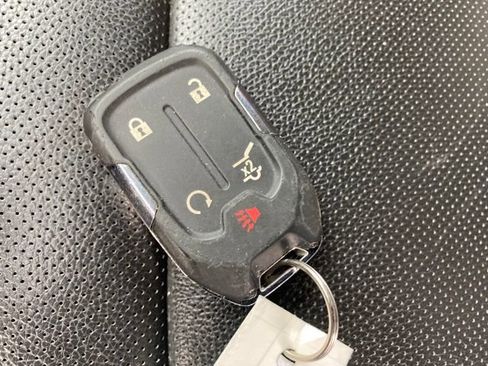 Certified 2023 GMC Acadia SLT image 25