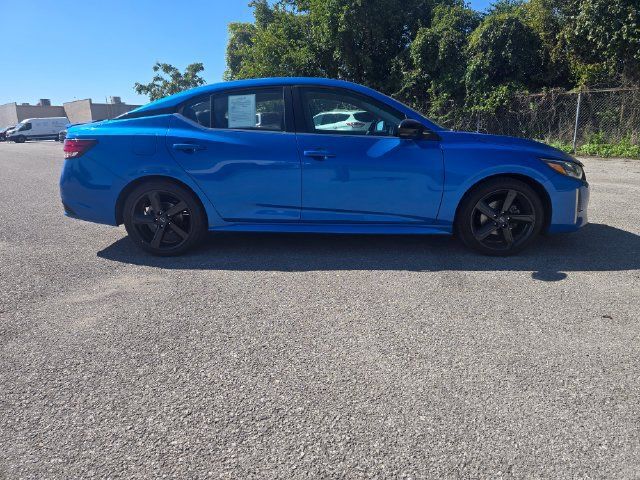 Used 2024 Nissan Sentra SR FWD image 3