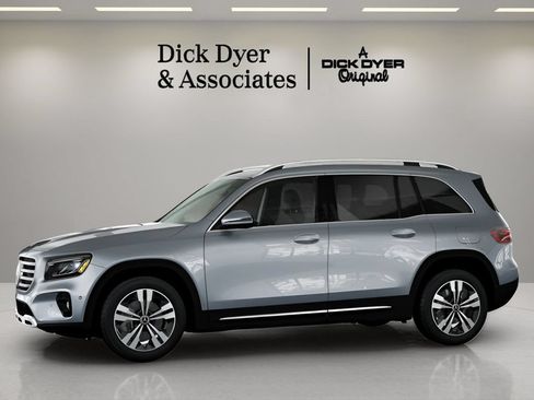 Used 2026 Mercedes-Benz GLB 250 image 25