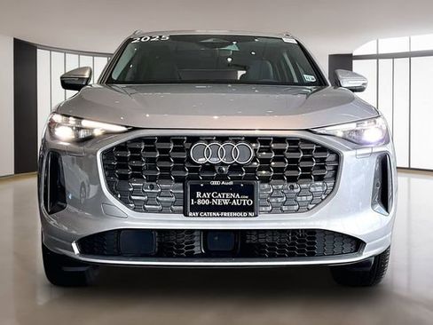 Used 2025 Audi Q5 Premium Plus w/ Premium Plus AWD/4WD image 2