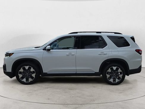 New 2026 Honda Pilot Touring image 2