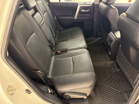 Used 2022 Toyota 4Runner Limited AWD/4WD image 29