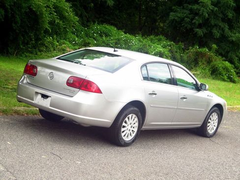 Used 2007 Buick Lucerne CX FWD image 25