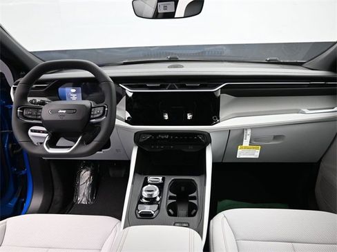 New 2026 Jeep Cherokee Limited image 23