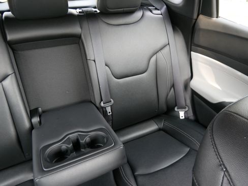 Used 2025 Jeep Compass Limited AWD/4WD image 12