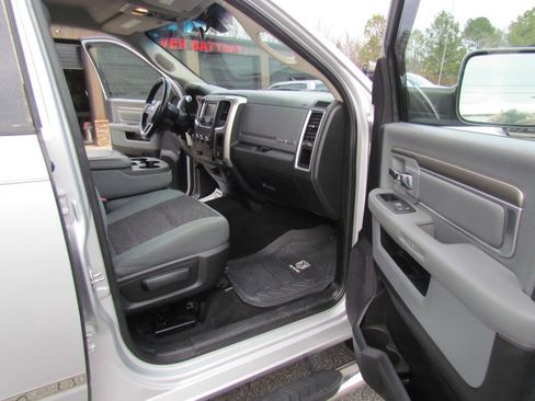 Used 2018 RAM 3500 Lone Star AWD/4WD image 17