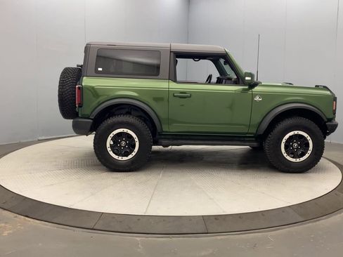 Used 2022 Ford Bronco Outer Banks w/ Sasquatch Package AWD/4WD image 6