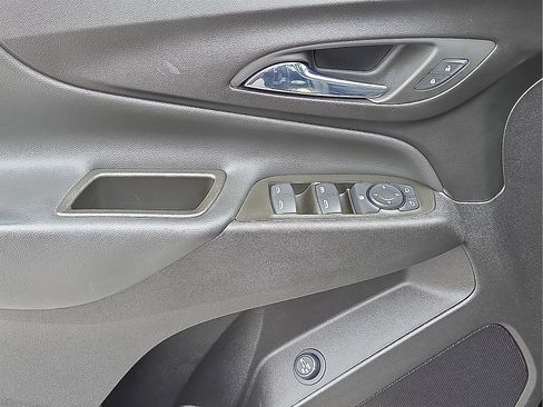 Used 2024 Chevrolet Equinox LT FWD image 13