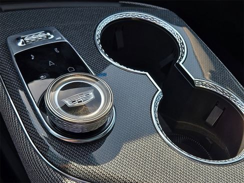 New 2025 Cadillac Optiq Sport 1 image 25