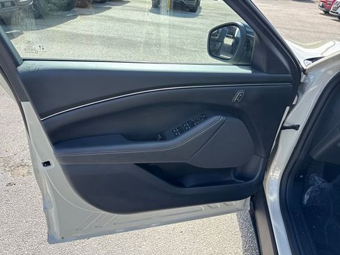 Certified 2025 Ford Mustang Mach-E Select image 13