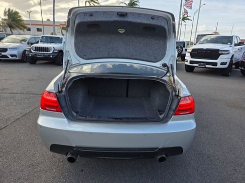 Used 2011 BMW 335i Coupe image 10