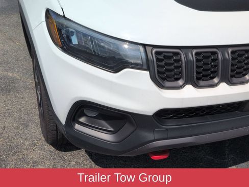 Used 2025 Jeep Compass Trailhawk w/ Trailer Tow Group AWD/4WD image 11