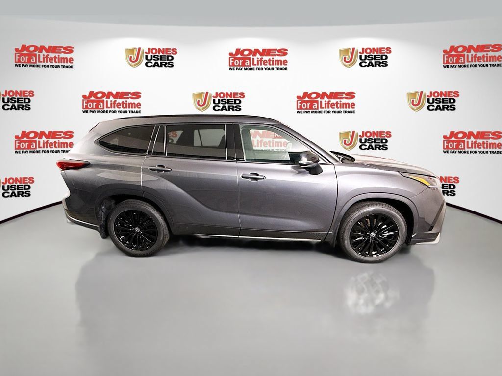 Used 2023 Toyota Highlander XSE AWD/4WD image 18