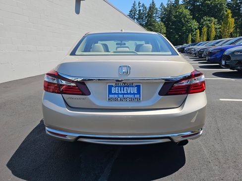Used 2016 Honda Accord EX image 41