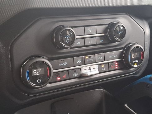 Used 2023 Ford Bronco Black Diamond AWD/4WD image 15