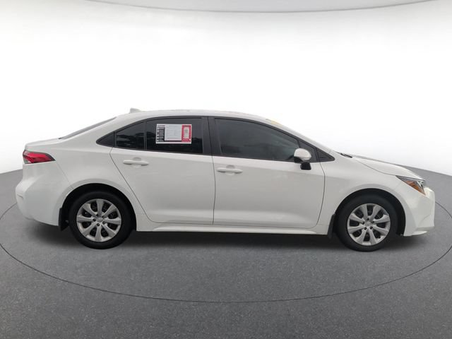Used 2025 Toyota Corolla LE FWD image 7