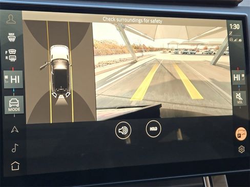 Used 2025 Land Rover Range Rover Velar Dynamic SE image 19