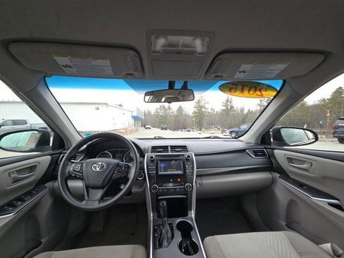 Used 2015 Toyota Camry XLE image 20