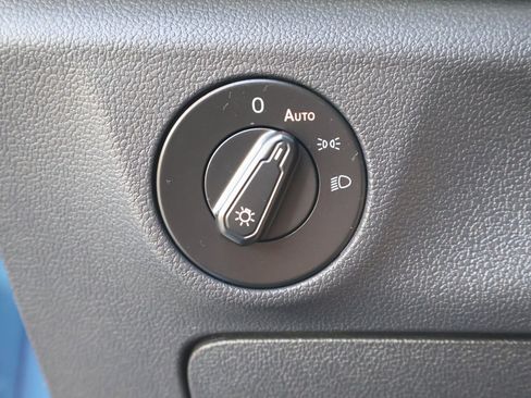 Used 2019 Volkswagen Jetta SEL image 19