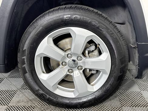 Used 2018 Jeep Compass Latitude w/ Popular Equipment Group image 31