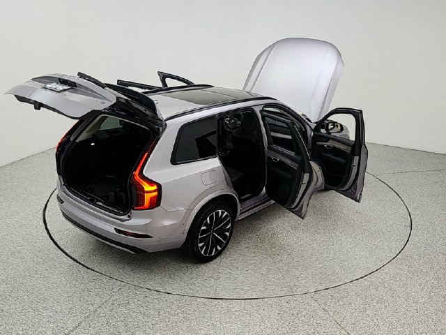 Used 2026 Volvo XC90 B6 Ultra w/ Protection Package Premier AWD/4WD image 37