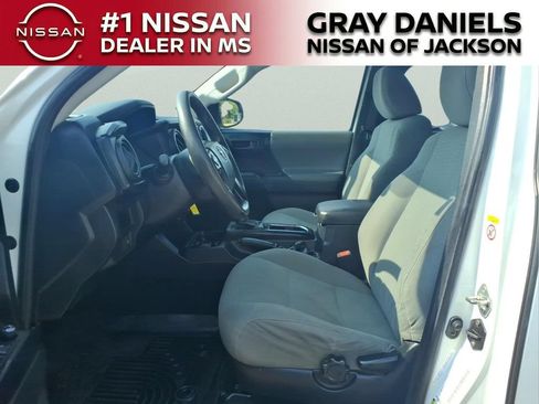 Used 2018 Toyota Tacoma SR RWD image 23