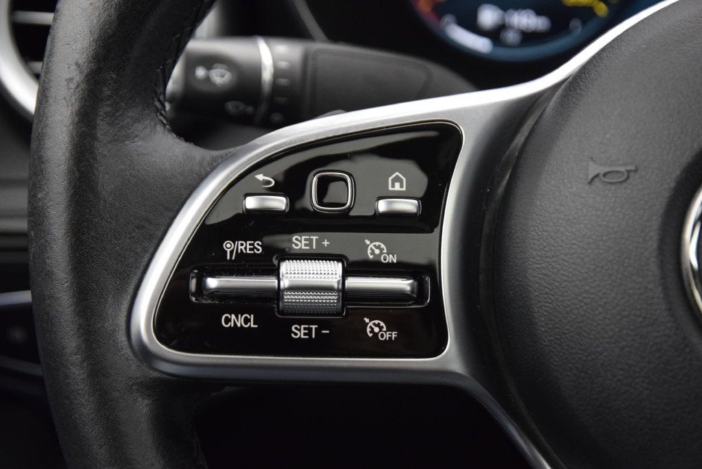 Used 2021 Mercedes-Benz GLC 300 4MATIC Coupe image 24