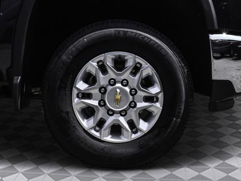 Used 2024 Chevrolet Silverado 3500 LTZ image 28