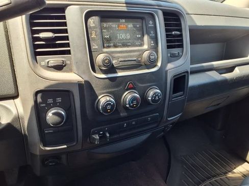 Used 2014 RAM 2500 Tradesman w/ Chrome Appearance Group AWD/4WD image 25