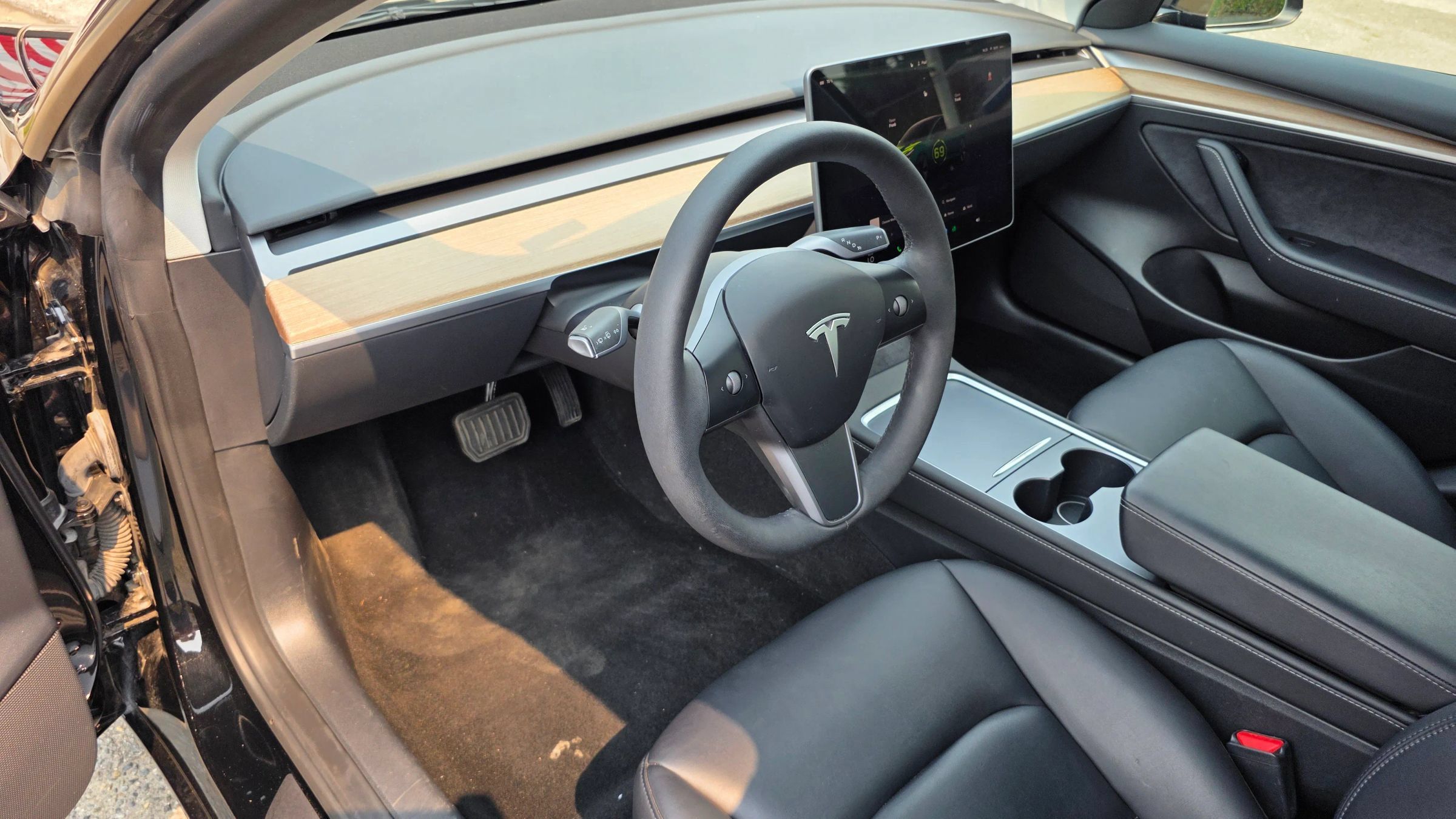 Used 2023 Tesla Model 3 Standard Range RWD image 9