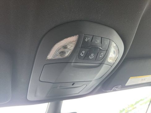 Used 2025 Chrysler Pacifica Select FWD image 21