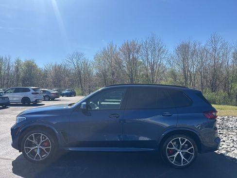 Used 2022 BMW X5 xDrive40i w/ M Sport Package image 2
