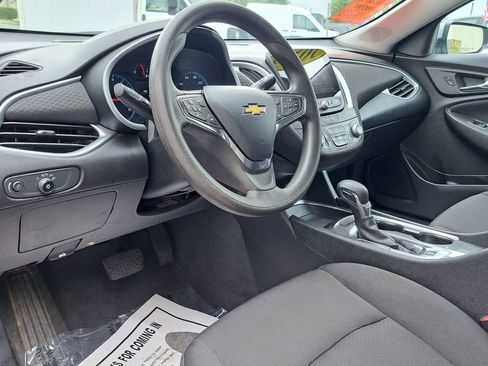 Used 2023 Chevrolet Malibu LT FWD image 7