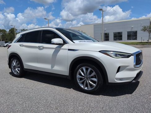 Used 2021 INFINITI QX50 Luxe FWD image 3